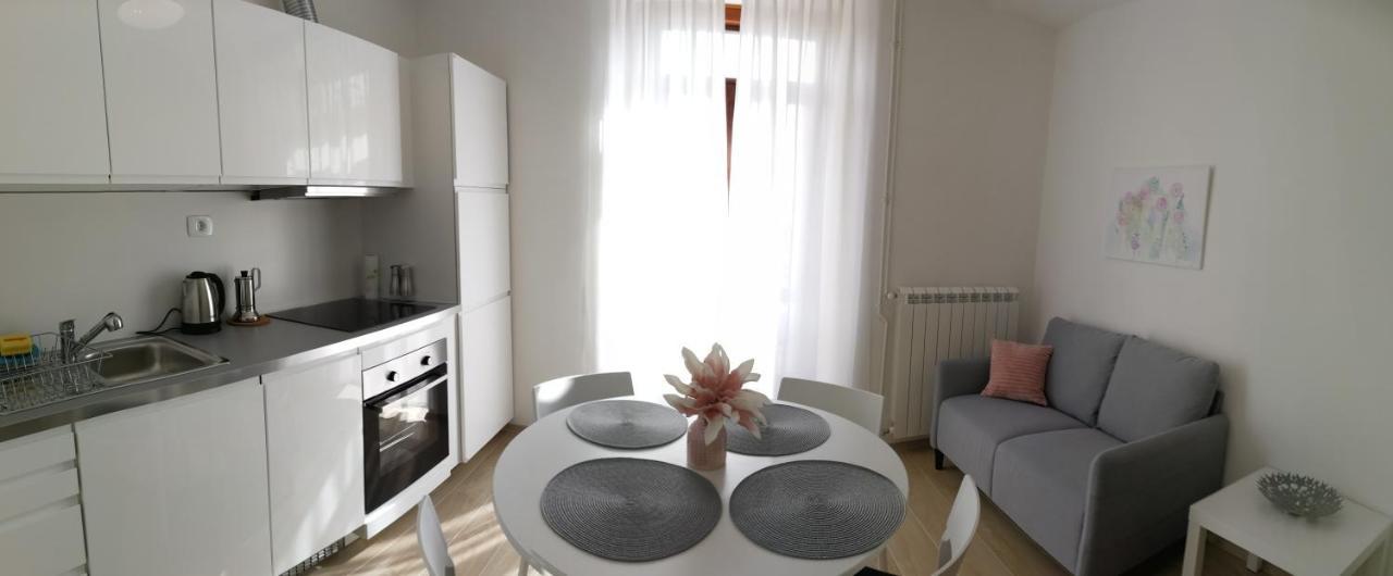 Apartments B&M Sežana Eksteriør billede